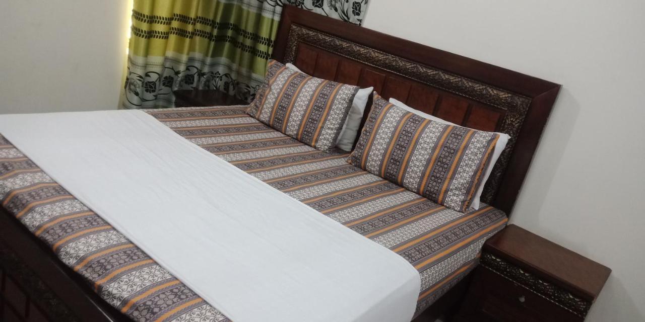 Hotel Decent Lodge Multan Exterior photo